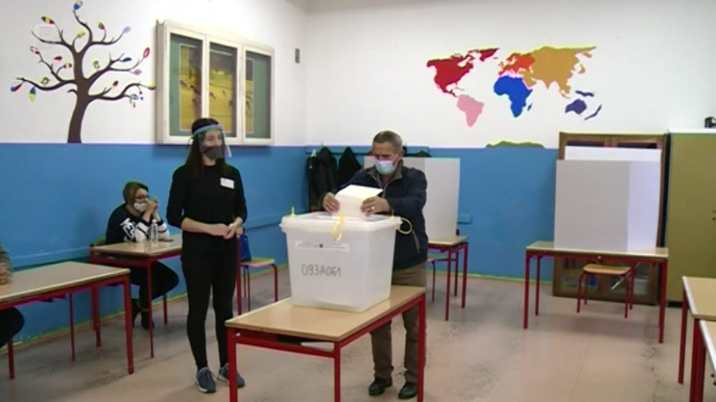 Na području ZDK-a otvorena su birališta u 12 općina i gradova